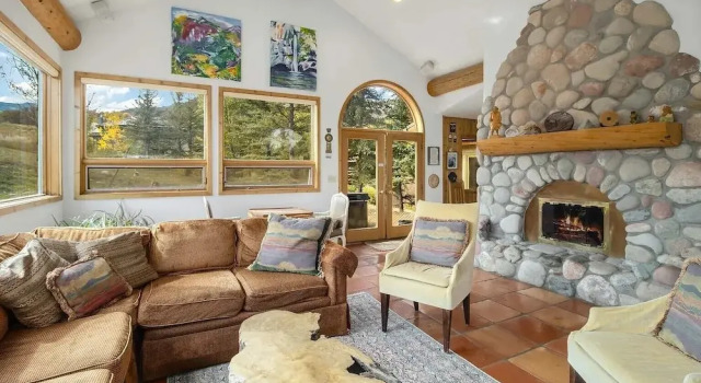 Casa Connable by Snowmass Vacations, Забронировать Дом для отпуска Сноумасс-Виллидж Горнолыжный курорт Аспен-Сноумас, рядом с Krabloonik Dogsled Rides