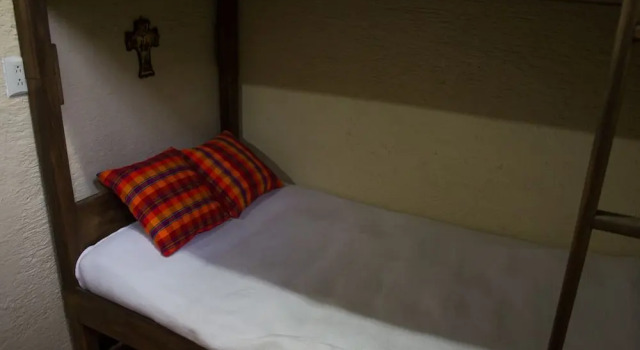 Кровать в общем номере Hotel Palma De Mallorca