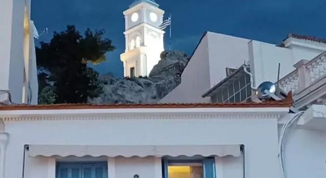 Poros Seaside Suite