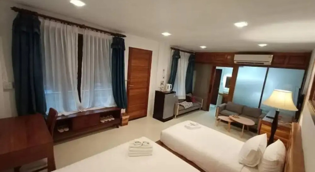 Семейный номер Standard с видом на бассейн Anantaya Home