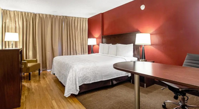 Двухместный номер Superior Red Roof Inn PLUS+ Wichita East