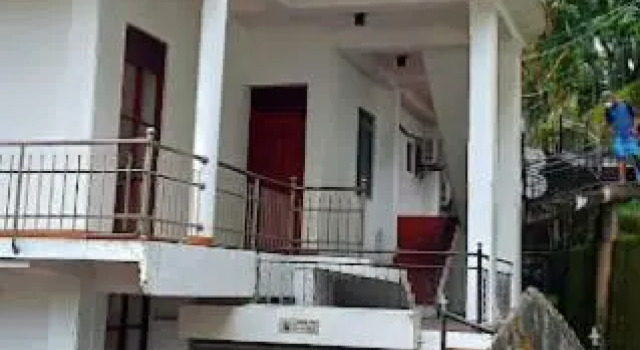 Hotel In Kandy Near By Lake Sleeps 38