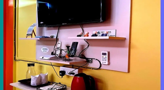 Camera Luxury Tridhara HomeStay