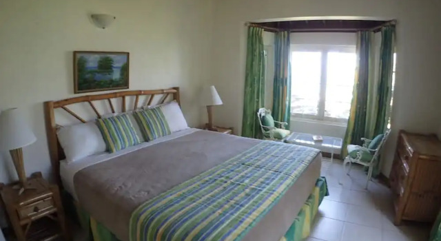 Siesta - Runaway Bay 5BR