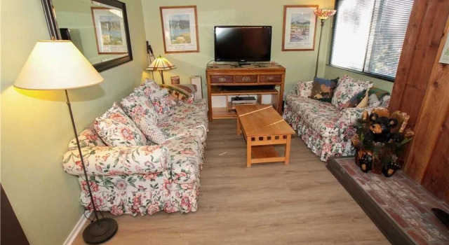 Mammoth Ski & Racquet Club #40 1 Bedroom 2 Bathrooms Condo