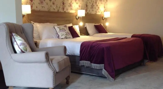 Номер Deluxe The Landmark Hotel