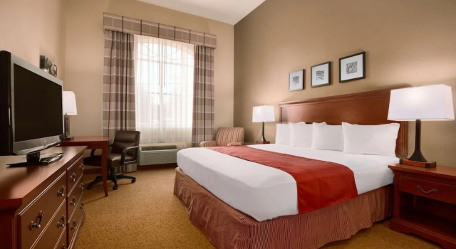 Двухместный номер для гостей с ограниченными возможностями Country Inn & Suites by Radisson, Humble IAH East