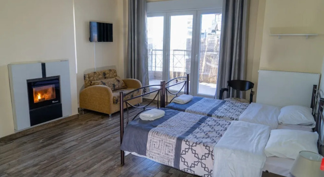 Четырёхместный номер Deluxe с балконом и с видом на парк Nomads Rooms