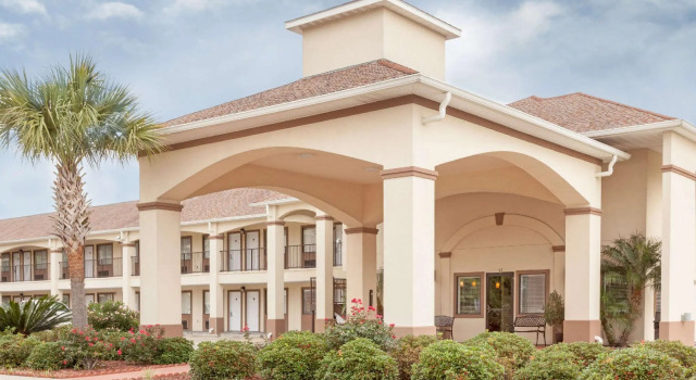 Двухместный номер Standard Howard Johnson by Wyndham Lafayette