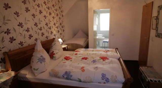 Трёхместный номер Standard Hotel Restaurant Rehberg