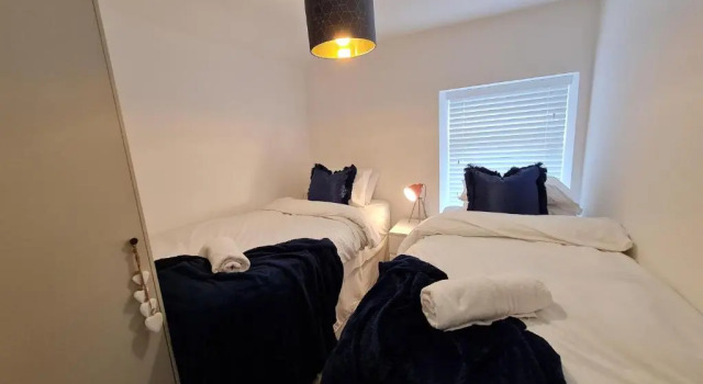Perfect Location 3 Bed Serviced apartment with Bike Storage for BPW. Close to Brecon Beacons, Забронировать Апартаменты/квартира Мертир-Тидвилл Brecon Beacons, рядом с Парк и музей Cyfarthfa