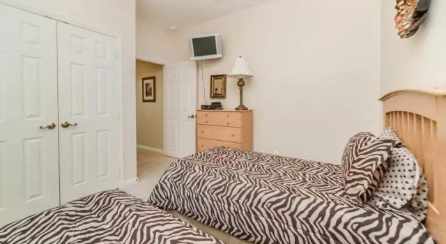 2300 Butterfly Palm Way 204, Buchen Sie Hotel Hotels in Four Corners mit Pool, Schwimmbad