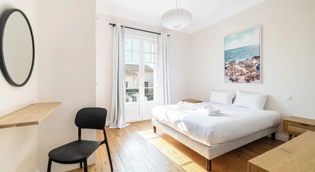 Warm Apartment - 2br/4p - Cannes/near Beach, Забронировать Апартаменты/квартира Отели Канн с парковкой, рядом с La Californie, Парковка