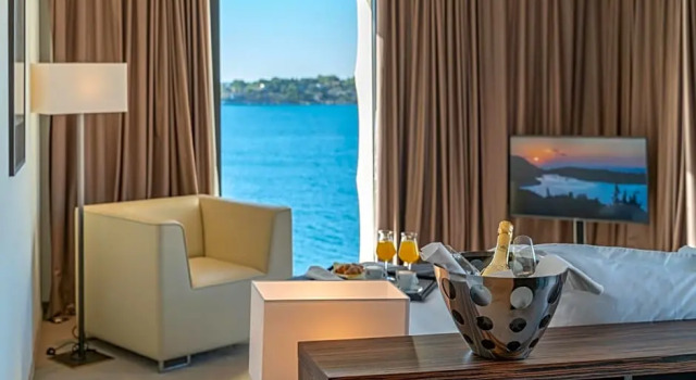 Номер Deluxe с видом на море Bellevue Superior City Hotel