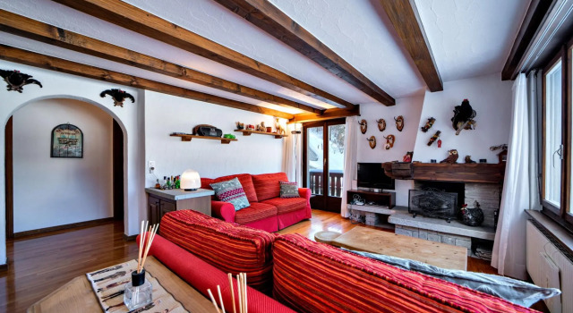 Chesa Aruons 21 - St. Moritz, Book Hotel Hotels in Grisons with Parking, Parking