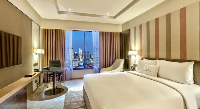 Двухместный люкс Deluxe DoubleTree by Hilton Sukhumvit Bangkok