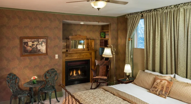 Номер Luxury Astor House