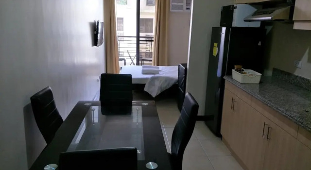 Номер Economy The Redwoods SM Fairview with Balcony Quezon City,Metro Manila Philippines