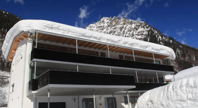 Apart Sportiva, Book Apartment Hotels in Vorarlberg with Parking, Parking