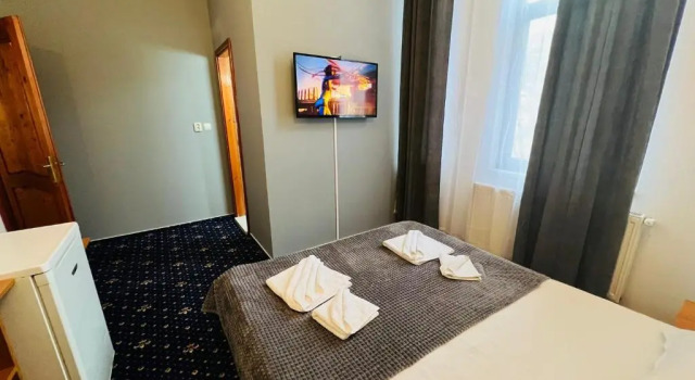 Vila Themis, Rezerwuj Hotel Hotele w Carpathians - Romania z parkingiem, Parking