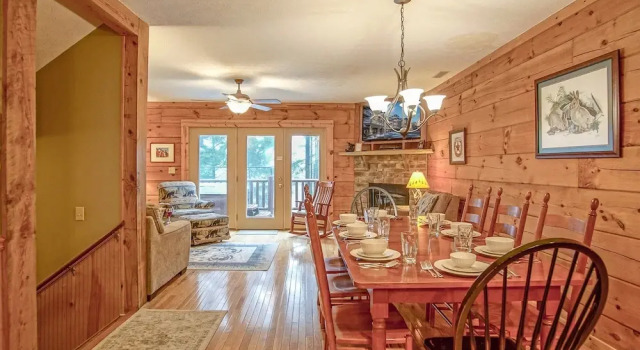 Loggers Run #7: 5 Bedrooms, 3.5 Bath: Slope Side. Overlooks The Ski Trail !