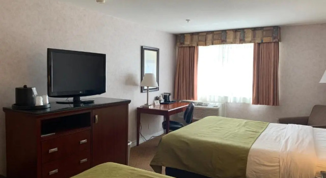 Четырёхместный номер Standard Prestige Aberdeen Lodge Kamloops