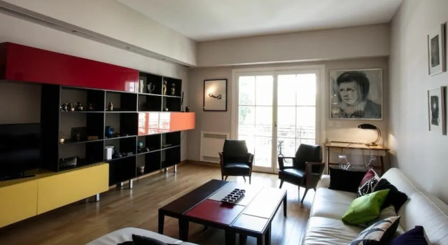 El Jacaranda Large 3 BR With Balcony in Recoleta