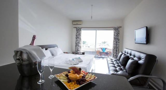 Ocean Blue Resort, Boek Resort 3-sterren hotels in Byblos, 3*