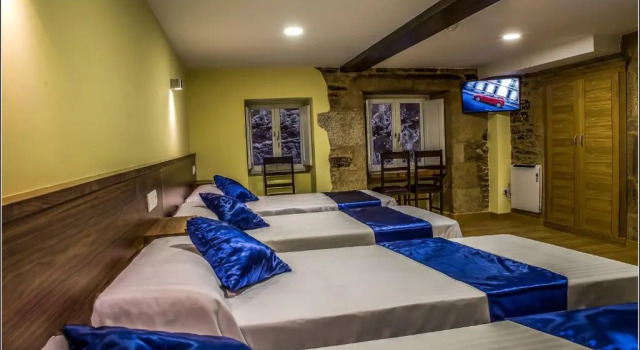 Четырёхместный номер Standard Luxury rooms Oxford Santiago de Compostela