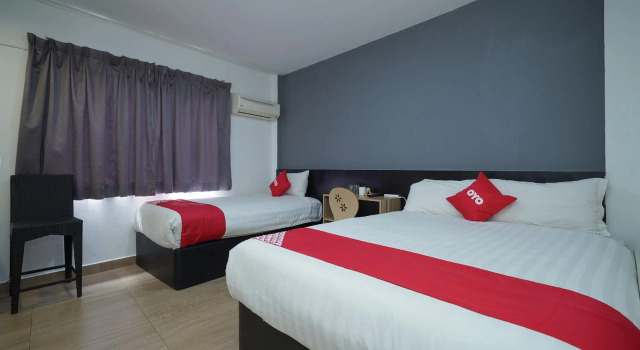 Люкс Superior OYO 90106 Sindbad Hotel