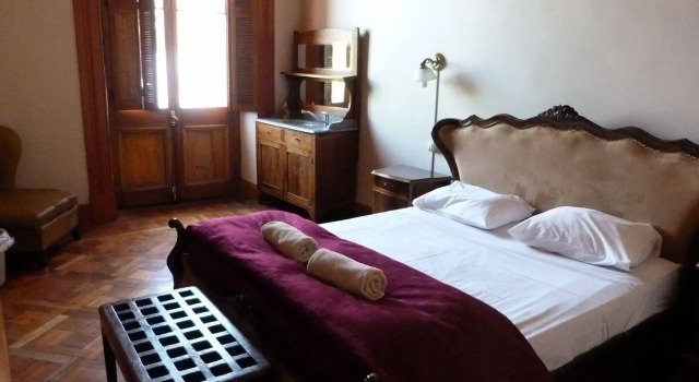 La Casa Roja Hostel