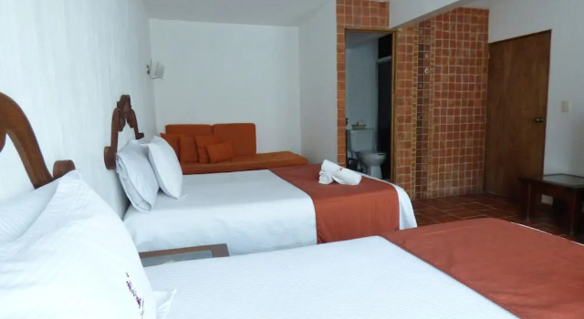Четырёхместный номер Standard Hotel Santo Santiago