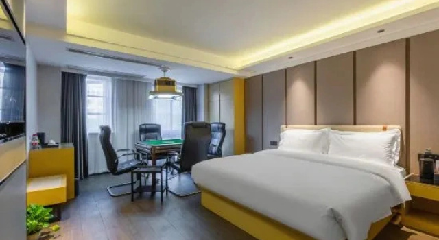 Четырёхместный люкс Executive Borrman Hotel