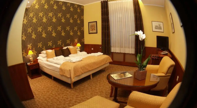 Nyerges Hotel Termál Superior Konferencia és Étterem, Varaa Hotelli Monor 