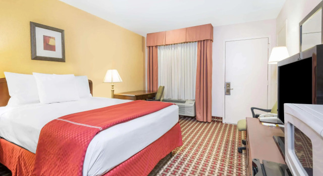 Days Inn by Wyndham Ottawa, จอง โรงแรม Ottawa แคนซัส, ใกล้ Ransom Memorial Gift Shop