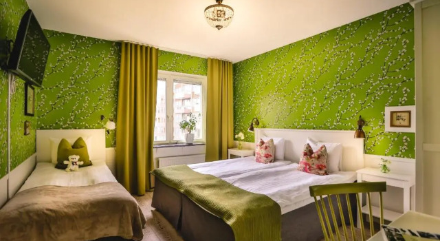Трёхместный номер Corner Hotel