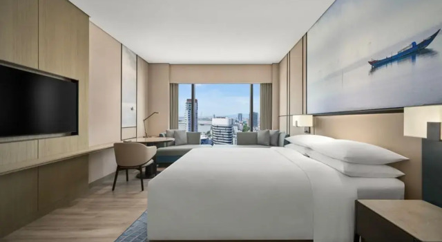 Двухместный номер Deluxe с видом на город Courtyard by Marriott Danang Han River