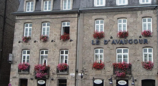 Hôtel Le D'Avaugour - Logis, Boek Hotel Dinan 