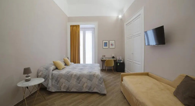 Трёхместный номер Deluxe B&B Galleria Principe di Napoli