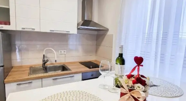 Apartment Ane 2, Забронировать Апартаменты/квартира Езера 