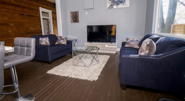 The White House at The Alamodome - 2min To Downtown, Book Feriehus Sommerhuse i Bexar County, Hytte