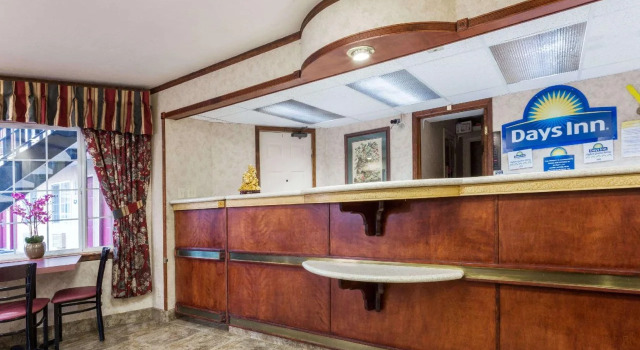 Days Inn by Wyndham Portland Central, Rezervasyon Otel Portland Willamette Valley