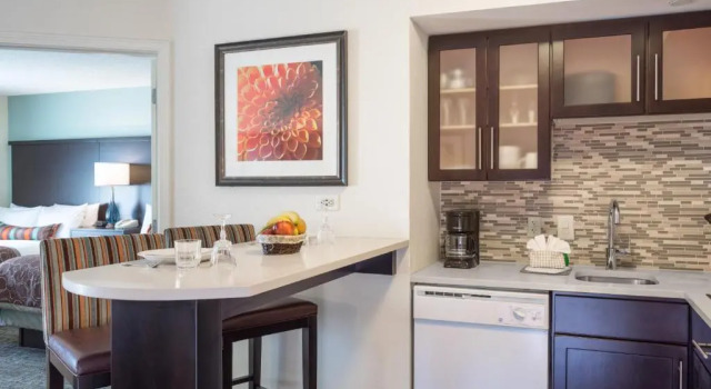 Четырёхместный люкс c 1 комнатой Staybridge Suites Wilmington-Newark by IHG