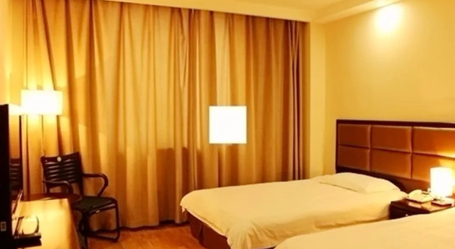 Huijia Business Hotel - Qingdao, Забронировать Отель Shibei District Циндао