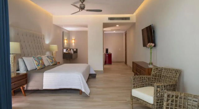 Полулюкс Vista Vallarta All Suites On The Beach