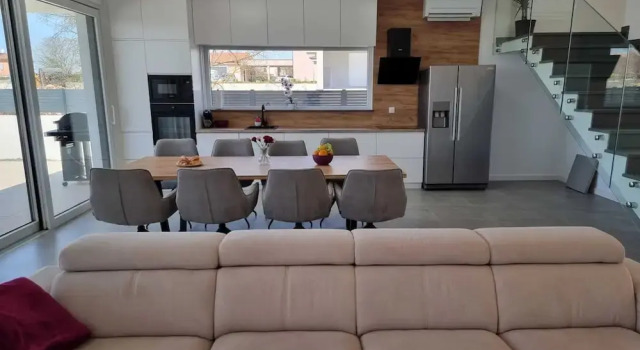 Вилла Sunset Garden Villa in Kanfanar