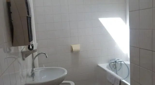 Трёхместный номер Standard Hôtel le Clos St Jacques