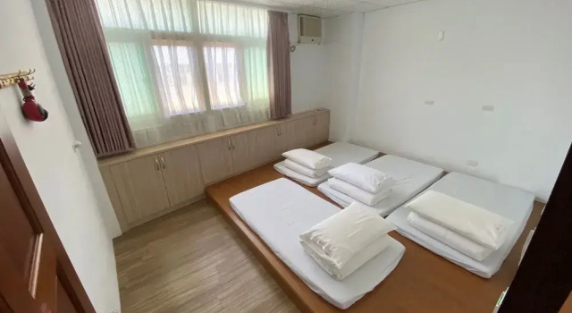Четырёхместный семейный номер Standard Chesdon Hostel