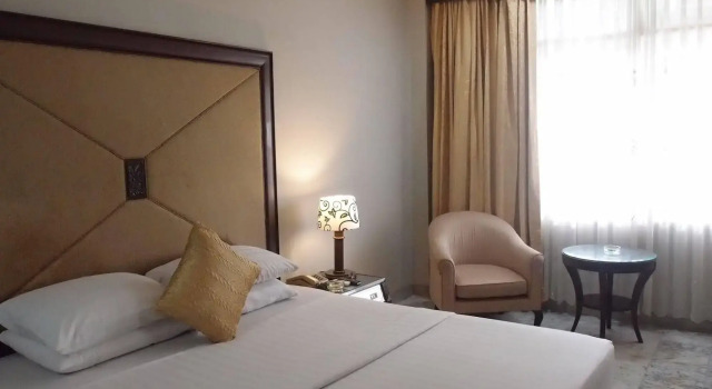 Johns Pardede International Hotel, Book Hotel Menteng Jakarta