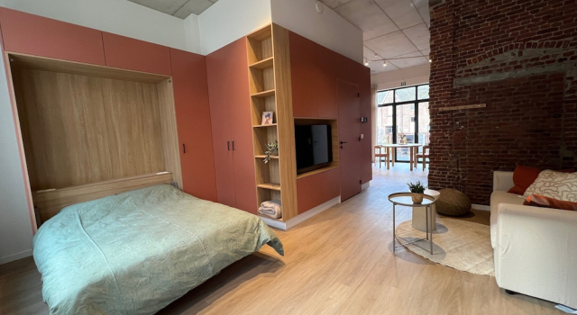 Charming Ground-floor Apartment in Bree, Rezerwuj Apartament Hotele w Bruksela z parkingiem, Parking